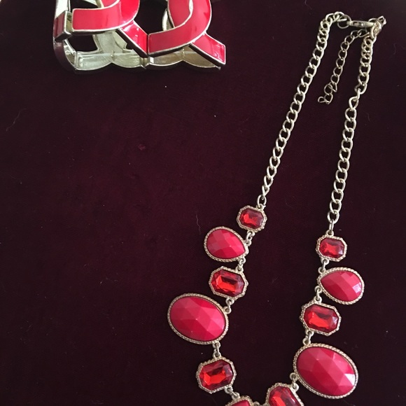 ALL IN REDS - Picture 7 of 8